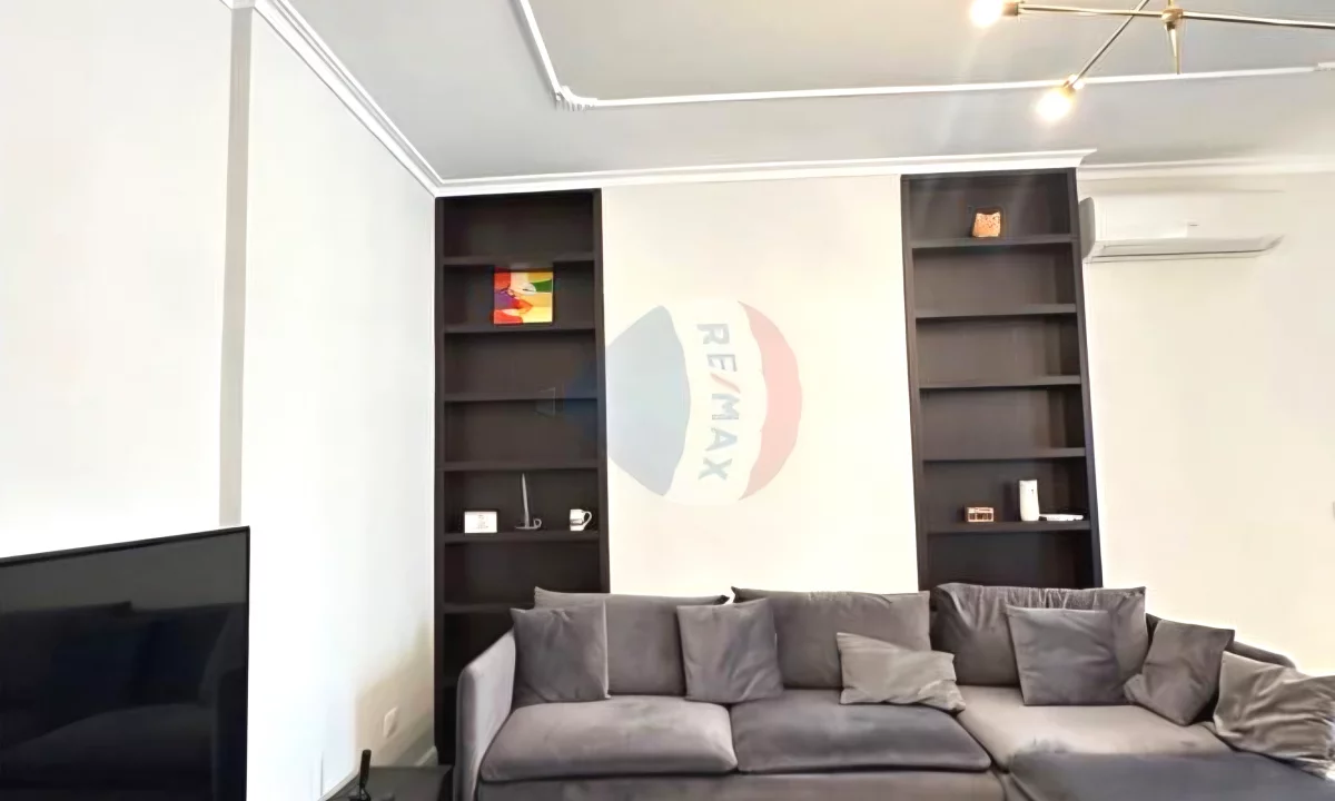 Shtepi me qera Apartament ne Tirane, 2+1, Mobilimi E mobiluar, Pagesa 800  Euro.