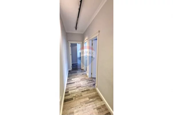 Shtepi me qera Apartament ne Tirane, 2+1, Mobilimi E mobiluar, Pagesa 800  Euro.