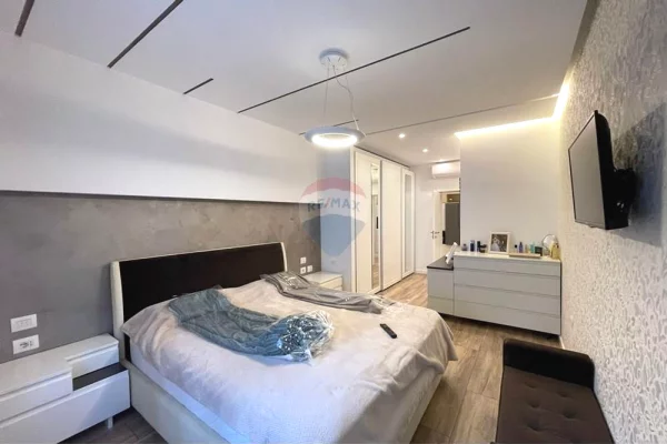 Shtepi me qera Apartament ne Tirane, 3+1, Mobilimi E mobiluar, Pagesa 1,500  Euro.