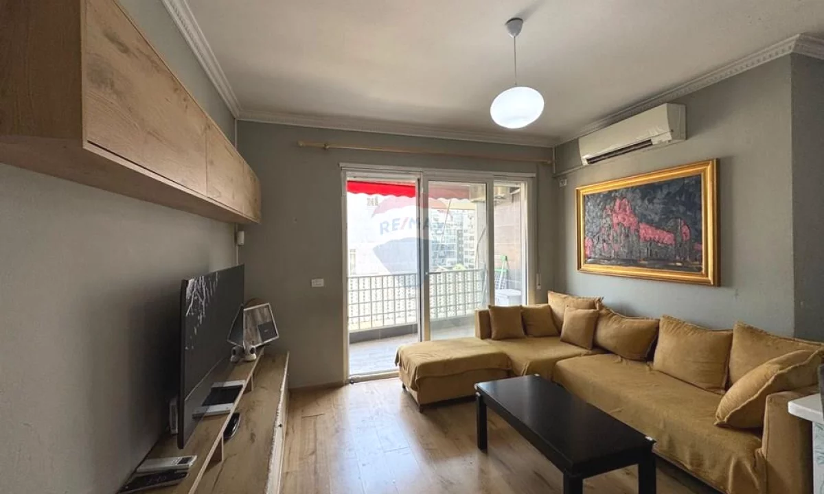 Shtepi ne shitje Apartament ne Tirane, 2+1, Mobilimi E mobiluar, Pagesa 340,000  Euro.