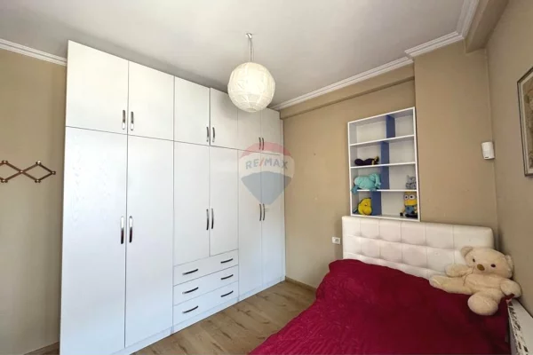 Shtepi ne shitje Apartament ne Tirane, 2+1, Mobilimi E mobiluar, Pagesa 340,000  Euro.