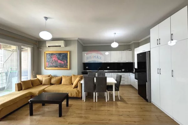 Shtepi ne shitje Apartament ne Tirane, 2+1, Mobilimi E mobiluar, Pagesa 340,000  Euro.