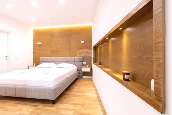 Appartamento in vendita a Tirana 2+1, Arredato