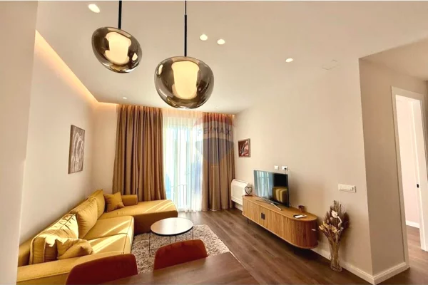 Super Apartament me qera tek Komuna e Parisit 