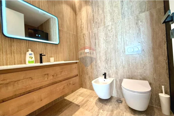 Shtepi me qera Apartament ne Tirane, 2+1, Mobilimi E mobiluar, Pagesa 1,100  Euro.