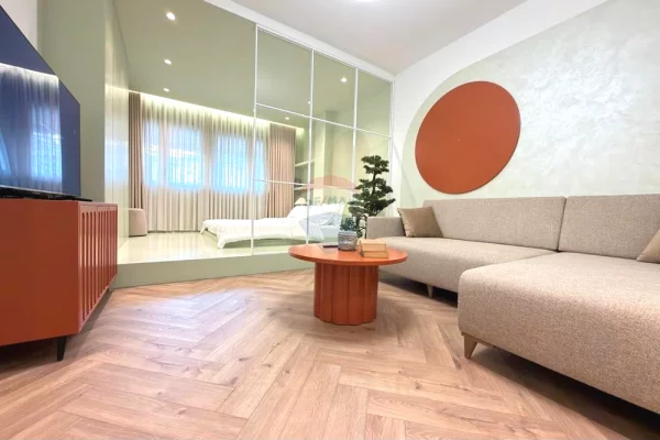 Shtepi me qera Apartament ne Tirane, 1+1, Mobilimi E mobiluar, Pagesa 650  Euro.