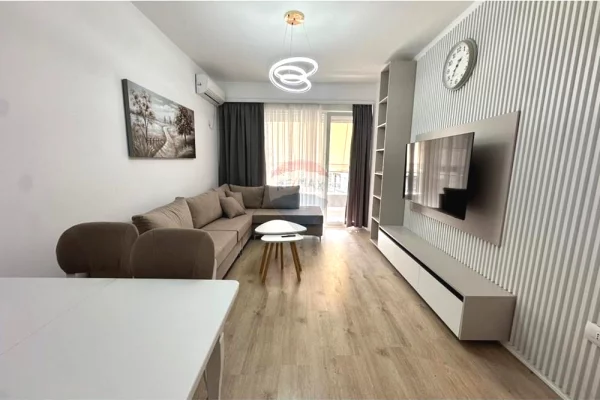 Shtepi me qera Apartament ne Tirane, 2+1, Mobilimi E mobiluar, Pagesa 1,000  Euro.