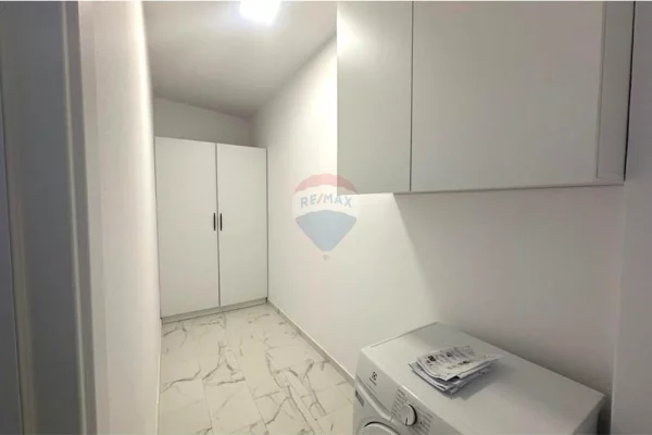 Shtepi me qera Apartament ne Tirane, 2+1, Mobilimi E mobiluar, Pagesa 1,000  Euro.