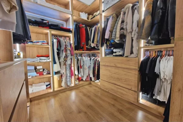 Villa di lusso in vendita a Tirana 3+1, Arredato