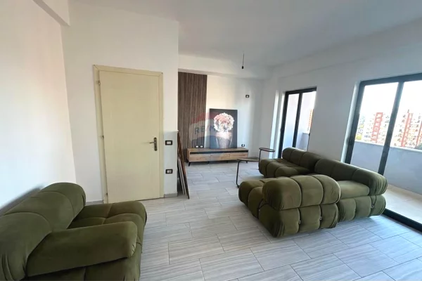 Apartament 2+1+2 me qera ne Astir