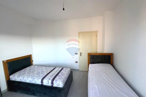 Shtepi me qera Apartament ne Tirane, 2+1, Mobilimi E mobiluar, Pagesa 550  Euro.