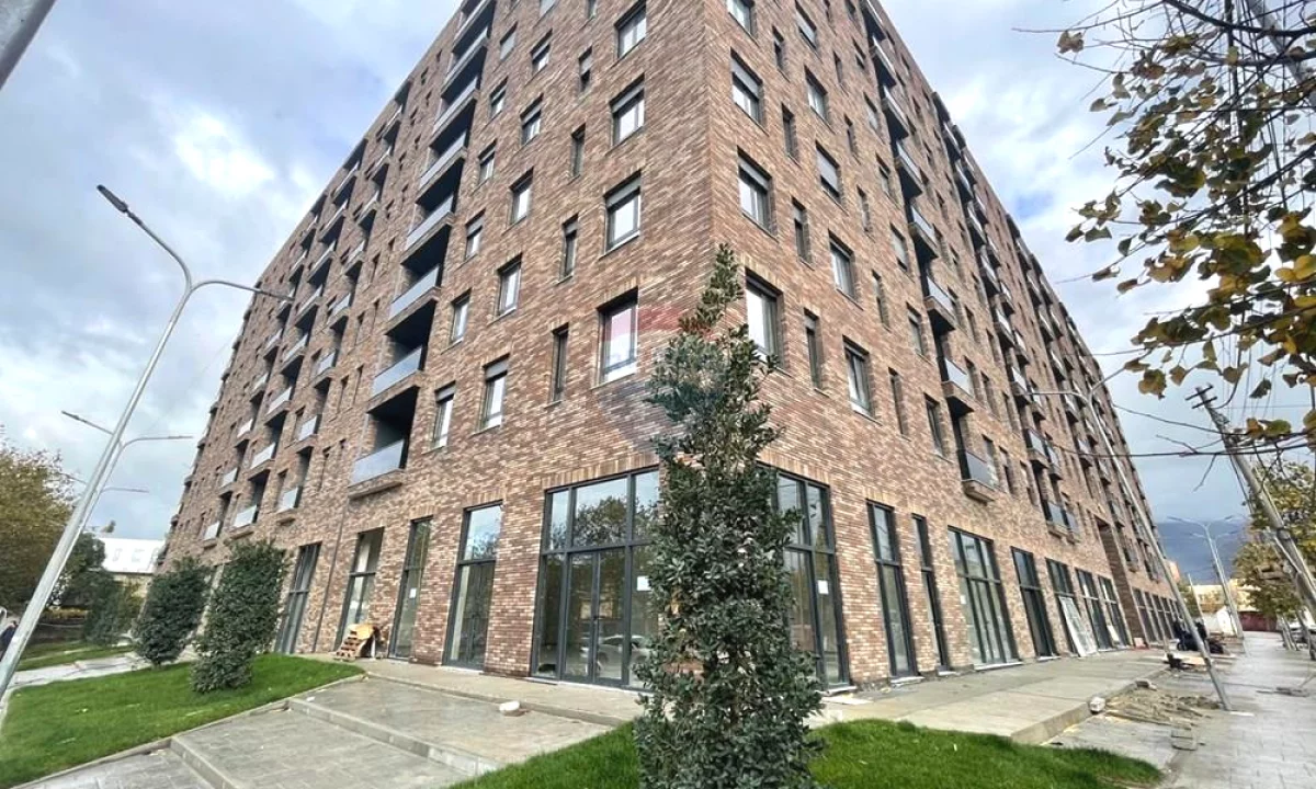 Shtepi ne shitje Apartament ne Tirane, 3+1, Mobilimi Bosh, pa mobiluar, Pagesa 175,000  Euro.