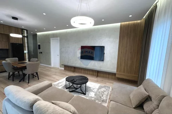 Shtepi me qera Apartament ne Tirane, 2+1, Mobilimi E mobiluar, Pagesa 2,100  Euro.