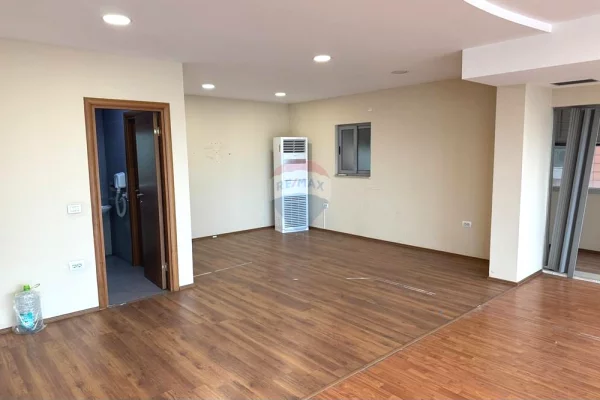 Zyre me qera tek Etc 