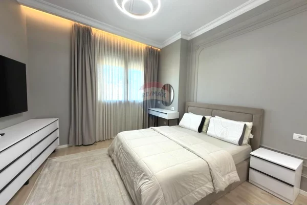 Appartamento in affitto a Tirana 2+1, Arredato