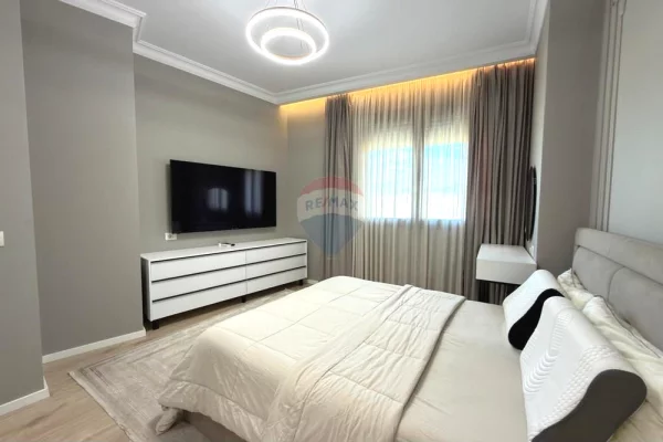 Appartamento in affitto a Tirana 2+1, Arredato