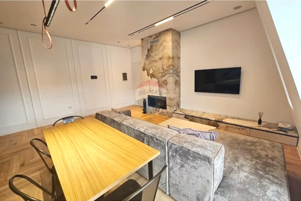 Appartamento in affitto a Tirana 2+1, Arredato