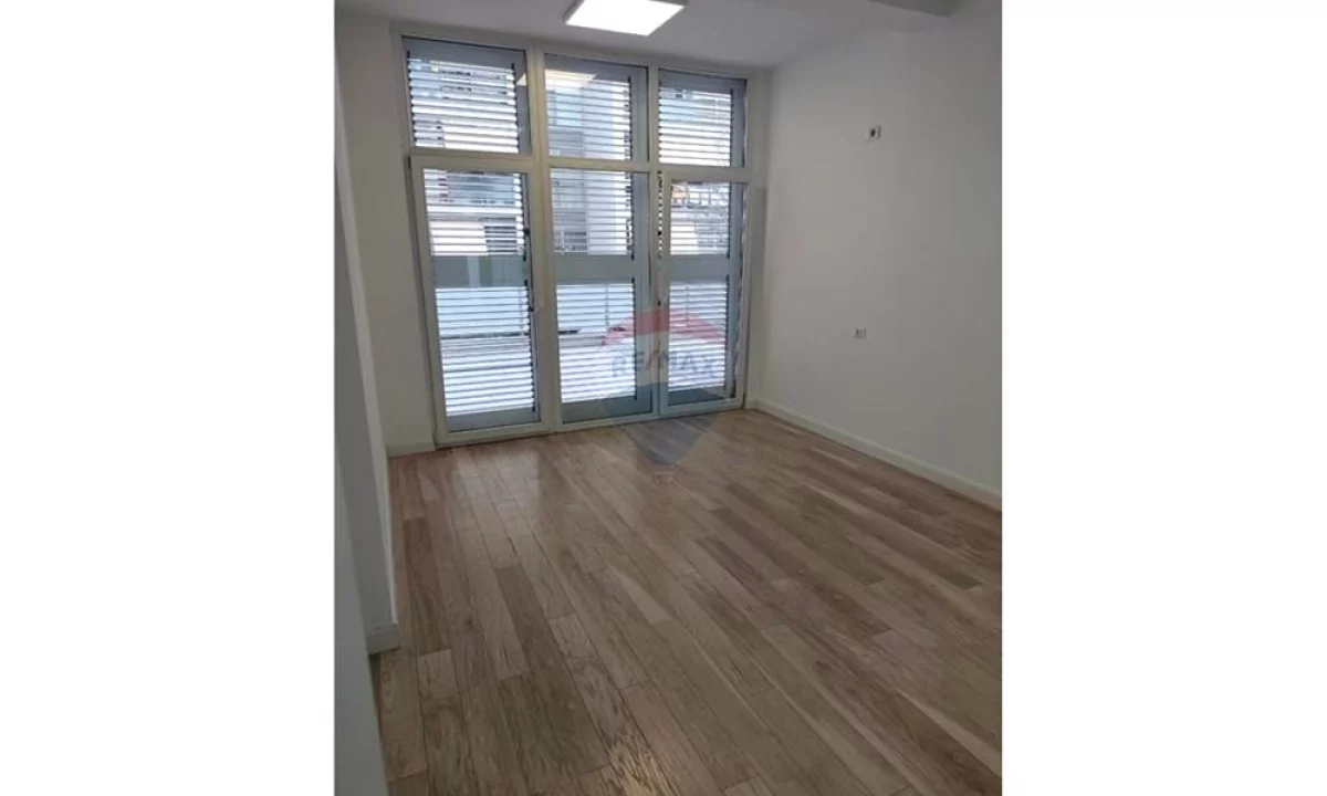 Zyre me qera tek Komuna e Parisit