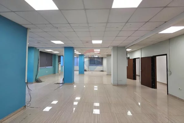 🏢✨ Jepet me qira Ambient Komercial – Selvia