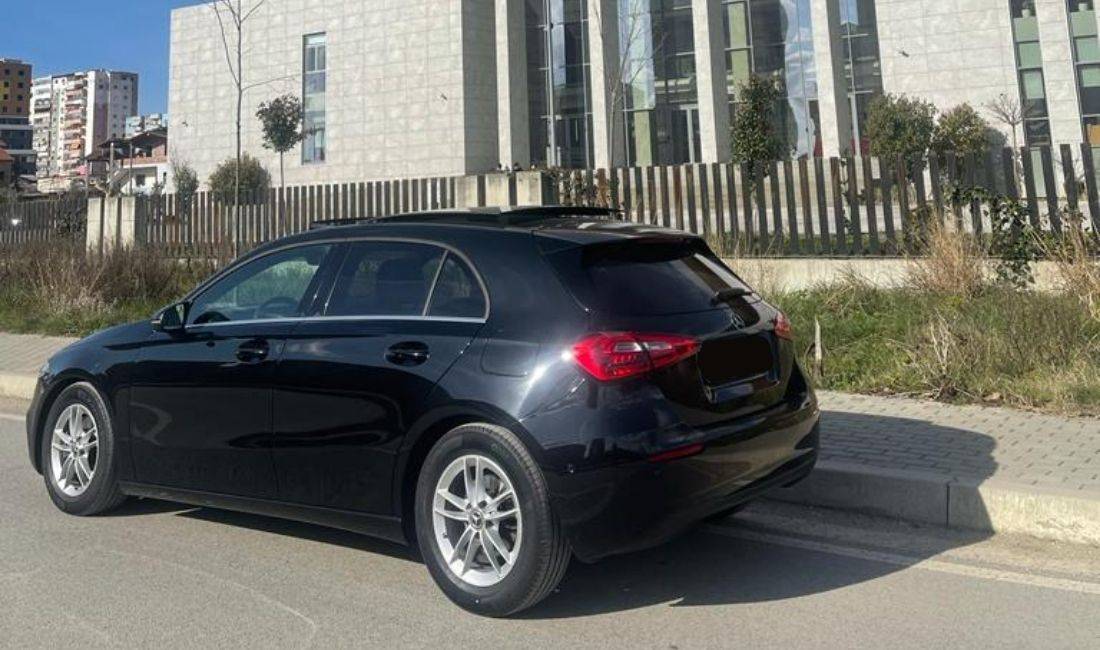 Jepet makine me qera A Class Mercedes duke filluar nga 90 Euro