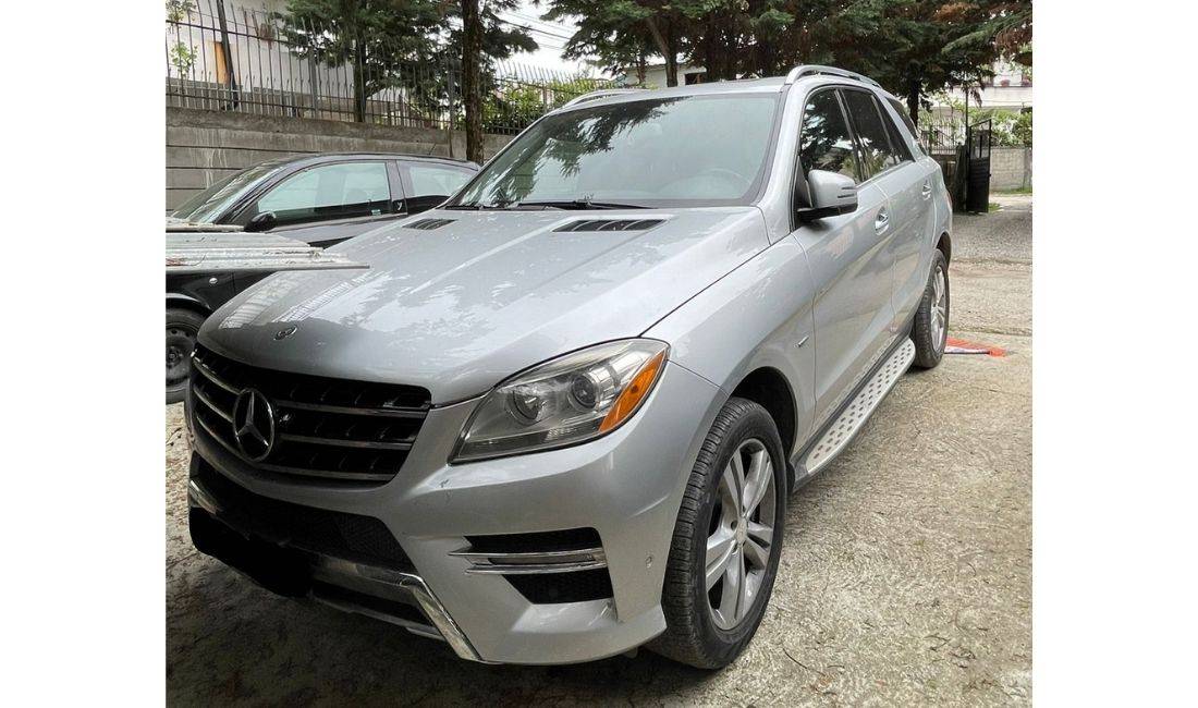 Jepet me qera Makina Mercedes- benz ML duke filluar nga 90 Euro 