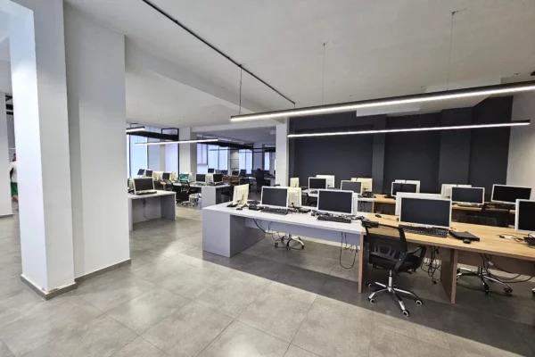 Ambient biznesi me qera 1+1 ne Tirane - 7,500 Euro