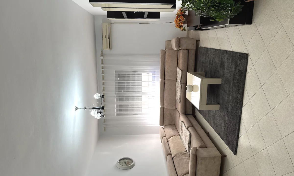 Shtepi ne shitje Apartament ne Tirane, 3+1, Mobilimi E mobiluar, Pagesa 190,000  Euro.