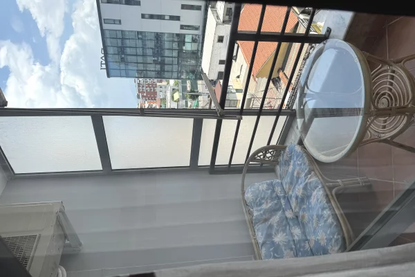 Shtepi me qera Apartament ne Tirane, 1+1, Mobilimi E mobiluar, Pagesa 42,000  Leke.