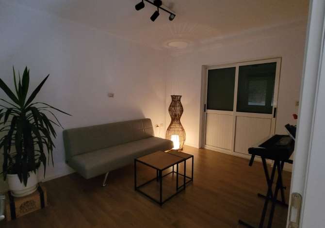 Appartamento in affitto a Tirana 2+1, Arredato