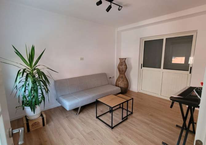 Appartamento in affitto a Tirana 2+1, Arredato