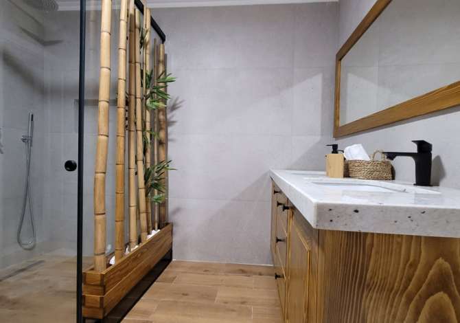 Appartamento in affitto a Tirana 2+1, Arredato