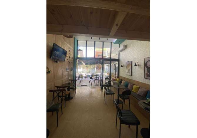 Ambient biznesi me qera 2+1 ne Tirane - 500 Euro