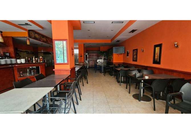 Jepet me qera lokal tek Komuna Parisit