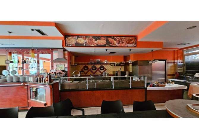 Jepet me qera lokal tek Komuna Parisit