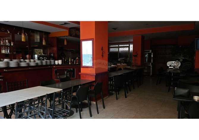 Jepet me qera lokal tek Komuna Parisit