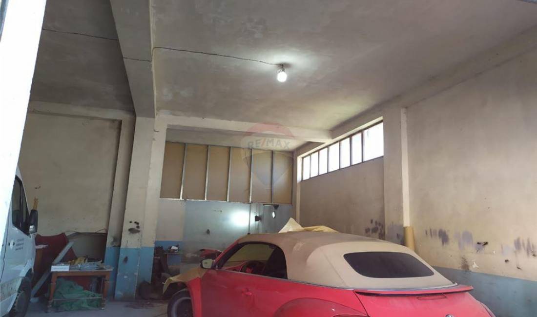 Jepet me qira ambjent per servis