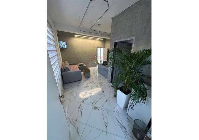 Ambient biznesi me qera 3+1 ne Tirane - 300 Euro