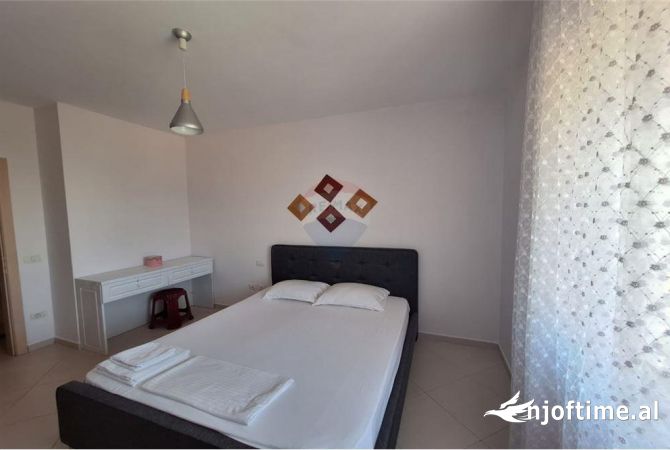 Shtepi ne shitje Apartament ne Tirane, 1+1, Mobilimi E mobiluar, Pagesa 97,000  Euro.