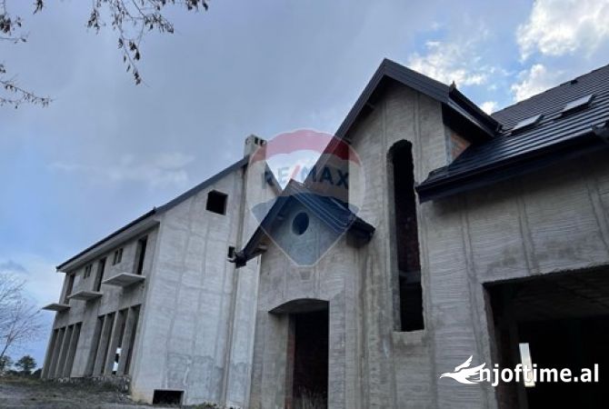 Business Property in Sale 5+1 in Elbasan - 1,300,000 Euro