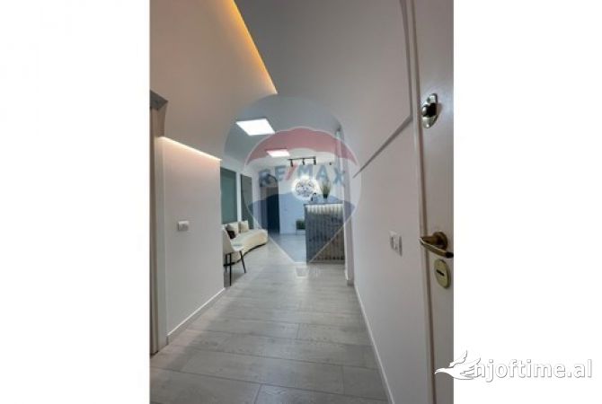 Business Property in Sale 3+1 in Tirana - 40,000 Euro