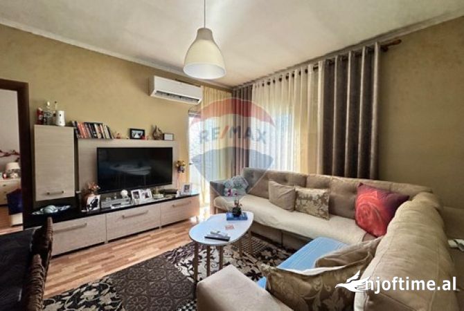 Shitet apartament 1+1 ne Astir , ngjitur me kompleksin Urban Gate