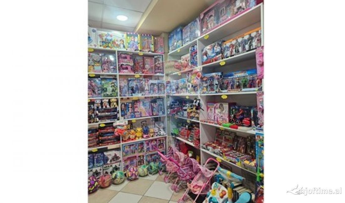 Shitet Biznes lodra per femije dhe kancelari te Kristal Center