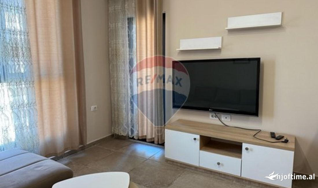 Shtepi ne shitje Apartament ne Tirane, 1+1, Mobilimi E mobiluar, Pagesa 89,000  Euro.