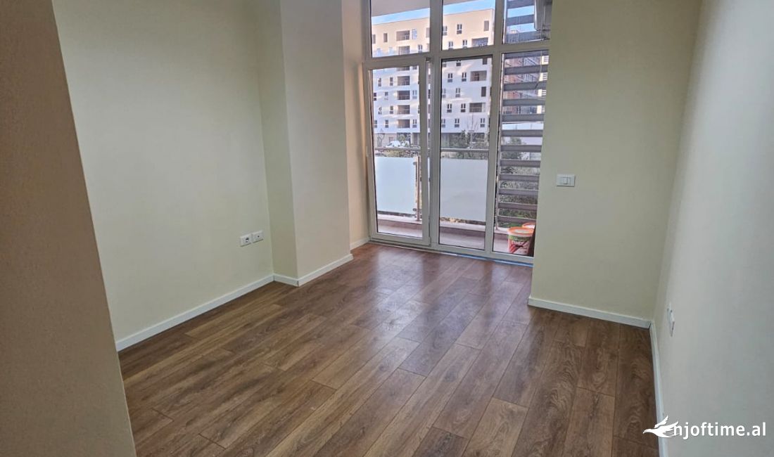 Ambient zyre 3+1 me qira tek Kompleksi Kika 2