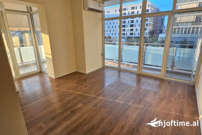 Ambient zyre 3+1 me qira tek Kompleksi Kika 2