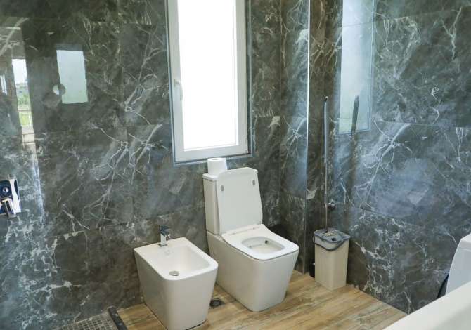 Shtepi ne shitje Vila Luksoze ne Tirane, 4+1, Mobilimi E mobiluar, Pagesa 320,000  Euro.