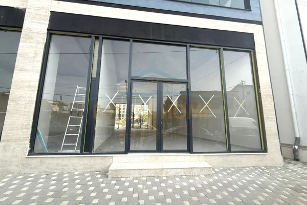 Qera, Ambjent Biznesi, Jordan Misja, Tiranë