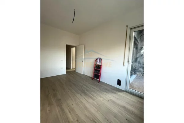 Appartamento in vendita a Tirana 2+1, Vuoto