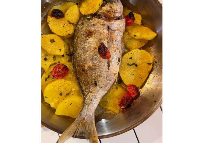 Njoftime Pune ne Himare, Profesioni Ndihmes Kuzhinier/e,  Kamarier/e, Punetor ndihmes ne te gjitha pozicionet e punes qe sherbehen ne Restorante ose Market , Me eksperience, Pagesa Me Marreveshje.