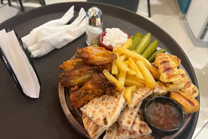 Njoftime Pune ne Tirane, Profesioni Picier dhe kreperi , Ekspert/Profesionist, Pagesa 5,000  Euro.